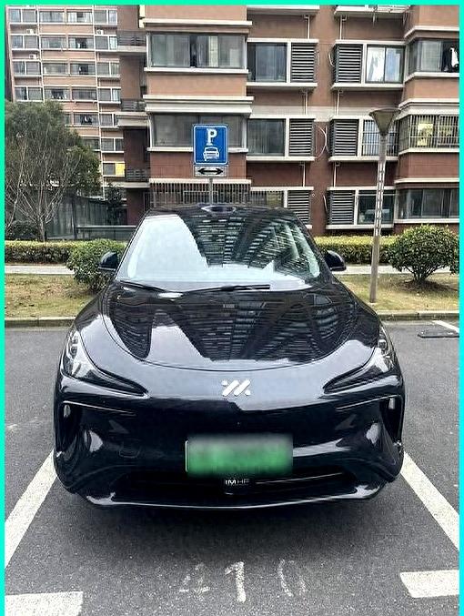 20万+增程SUV,预售破5万台!智己LS6凭啥这么“硬气”?-有驾