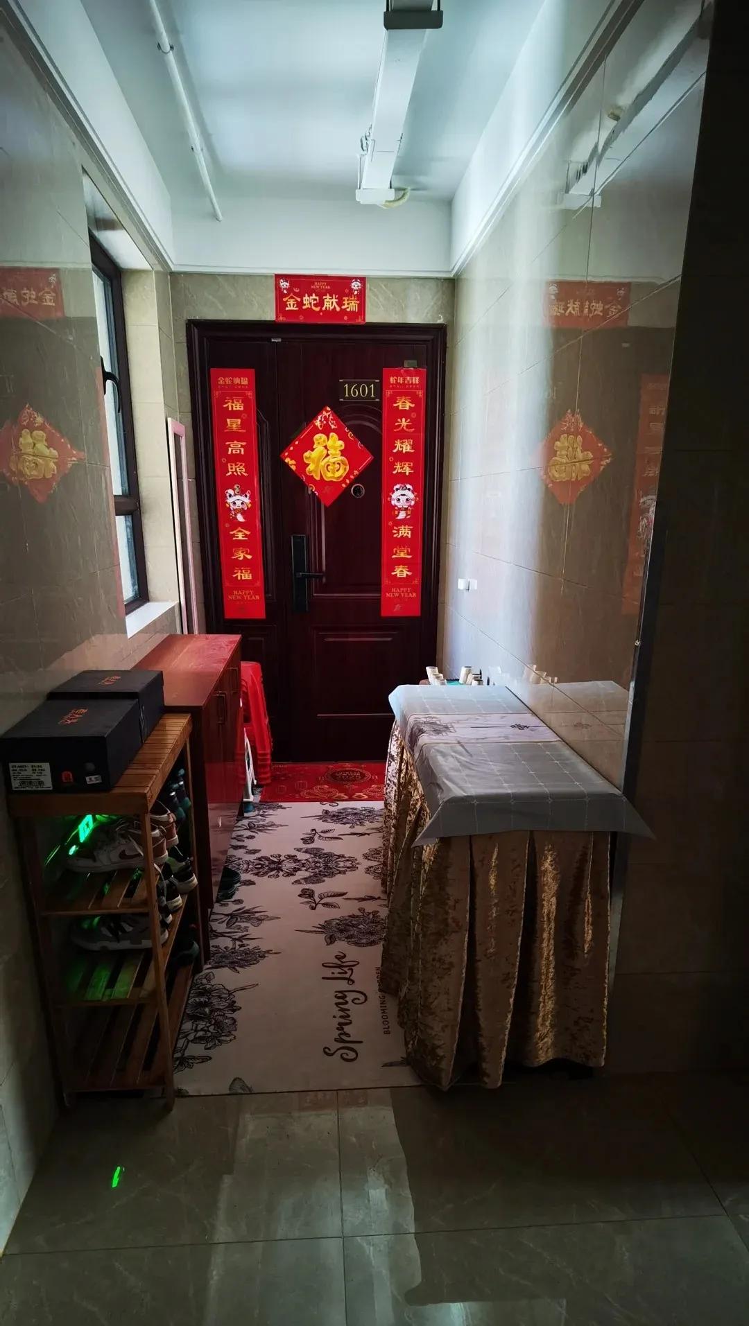 邻居占用公共走廊面积如何起诉__邻居占用过道公共空间