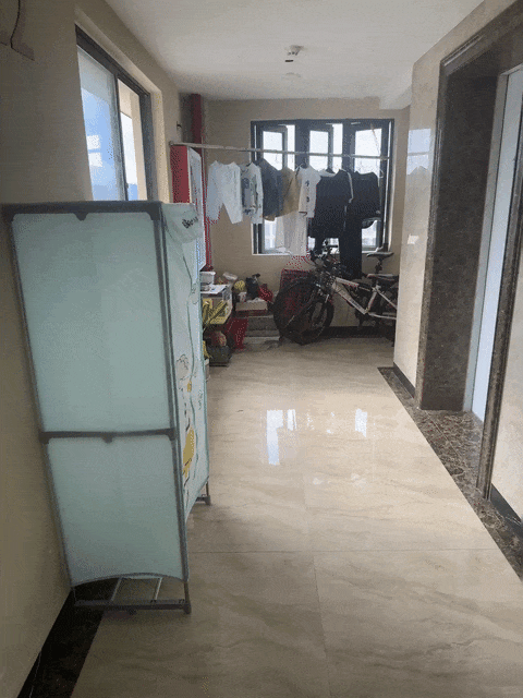 _邻居占用过道公共空间_邻居占用公共走廊面积如何起诉