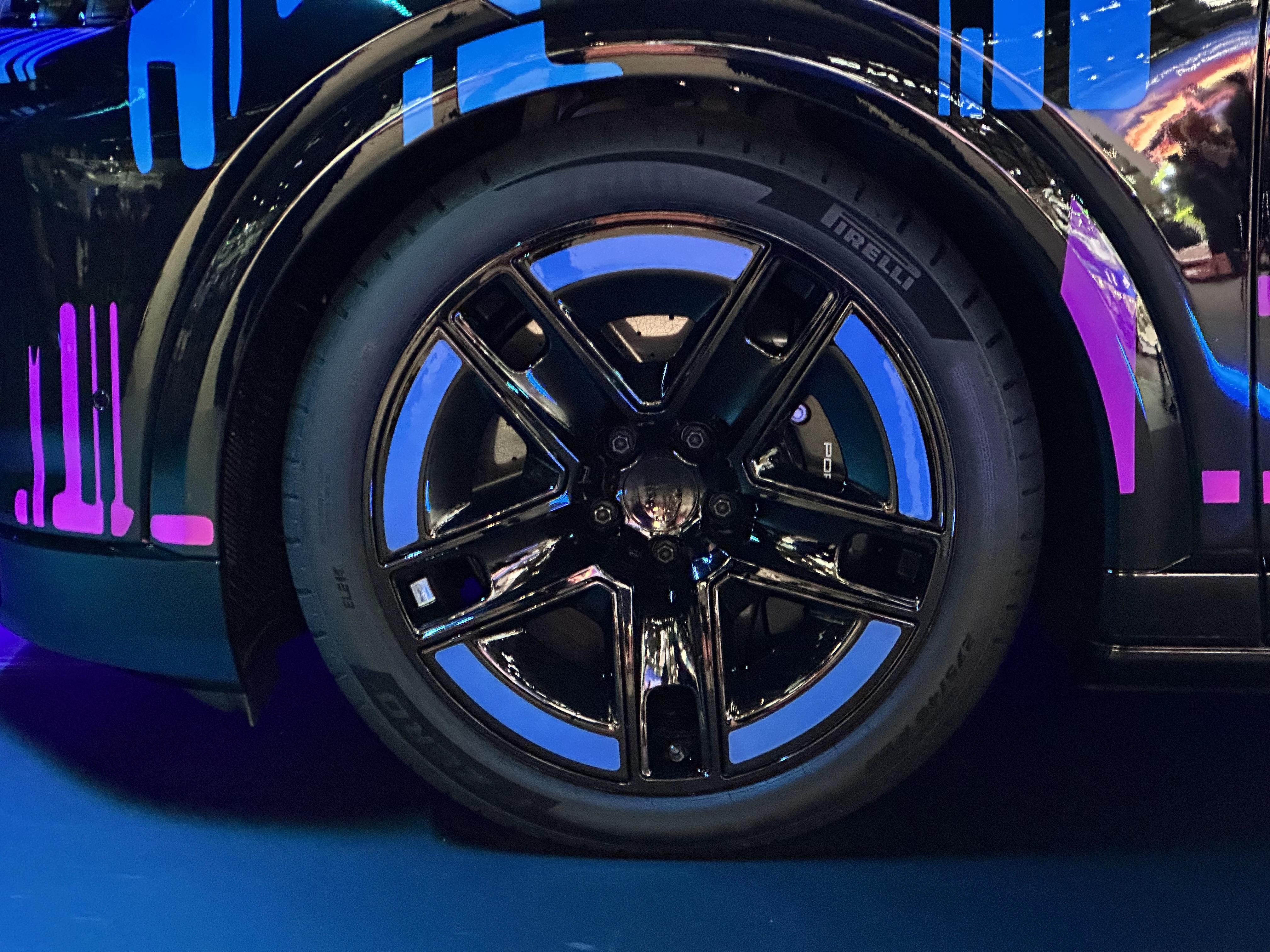 保时捷电桩安装教程视频_保时捷电动汽车电池供应商_