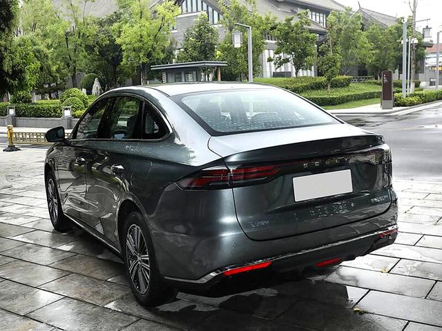 年轻人的第一台AMG，车长超2米8，续航1700km，要火-有驾