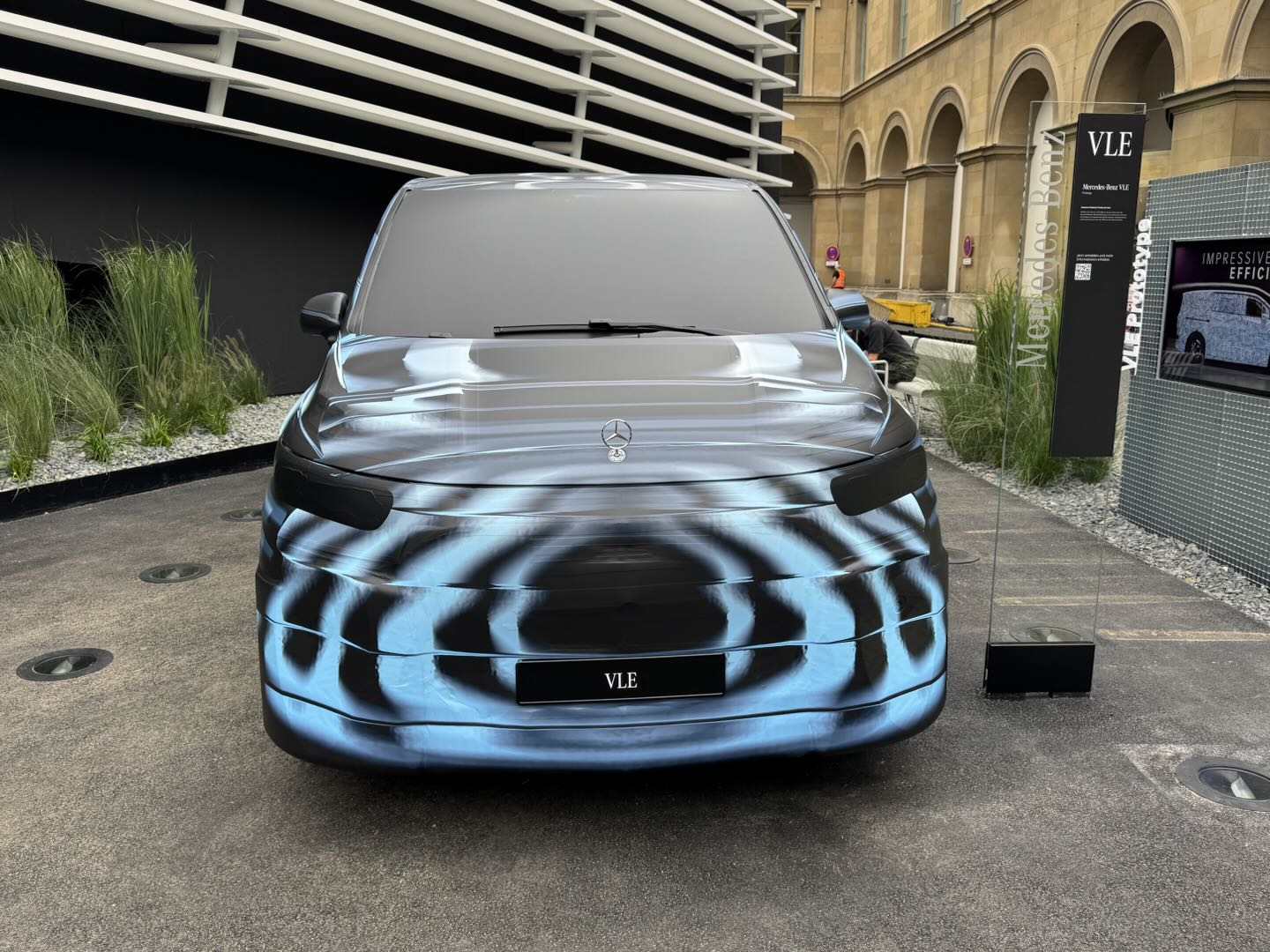 新车 | 2026年国产/纯电中大型MPV 奔驰VLE伪装原型车亮相慕尼黑车展__新车 | 2026年国产/纯电中大型MPV 奔驰VLE伪装原型车亮相慕尼黑车展