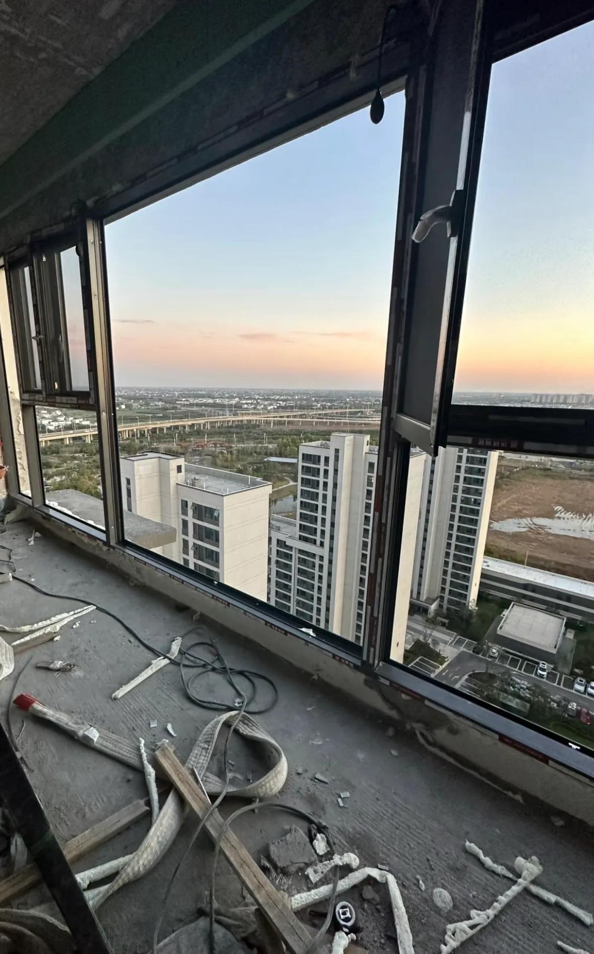 _换阳台窗户经验_换老阳台选窗户窗要多大尺寸