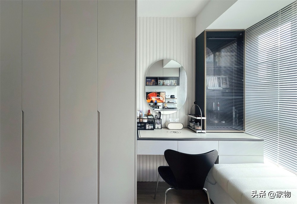 _夫妻卧室能放鞋柜吗_夫妻二人的衣柜一般需要多大