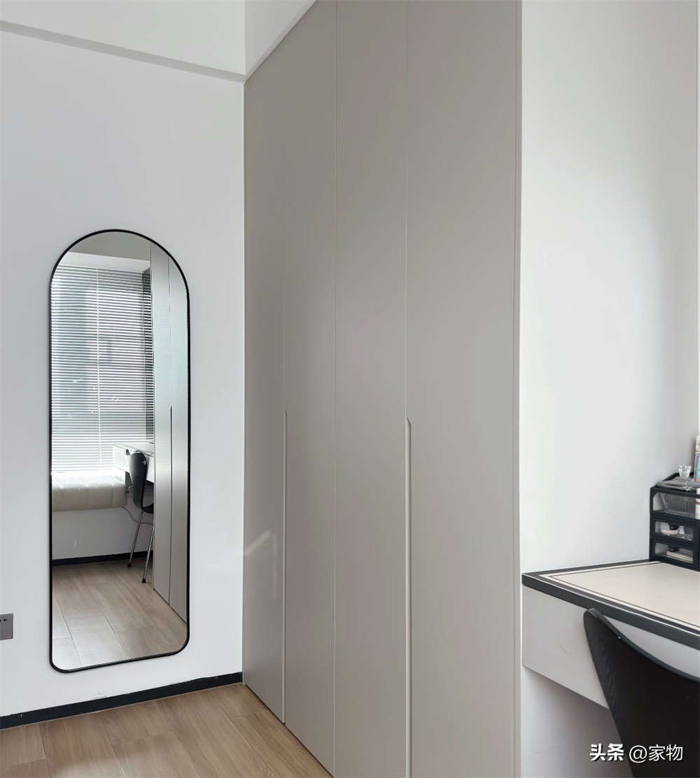 夫妻二人的衣柜一般需要多大__夫妻卧室能放鞋柜吗