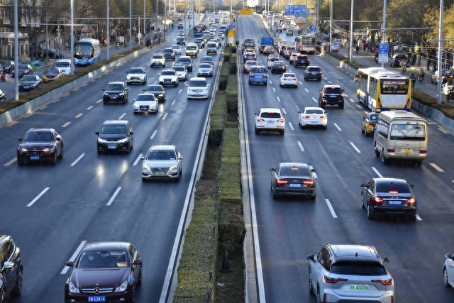 外国电瓶车_老外电瓶车_