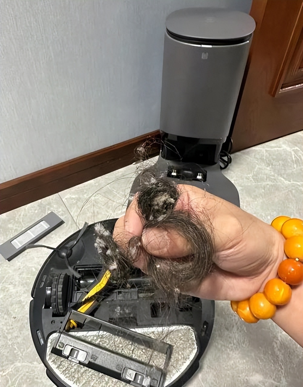 _扫地机器人自杀假新闻_扫地机器人网