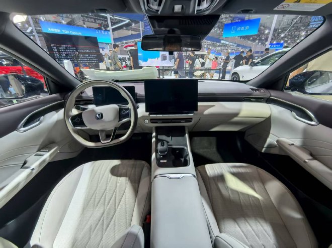 限时售价7.29-8.49万元 长安第四代逸动正式上市