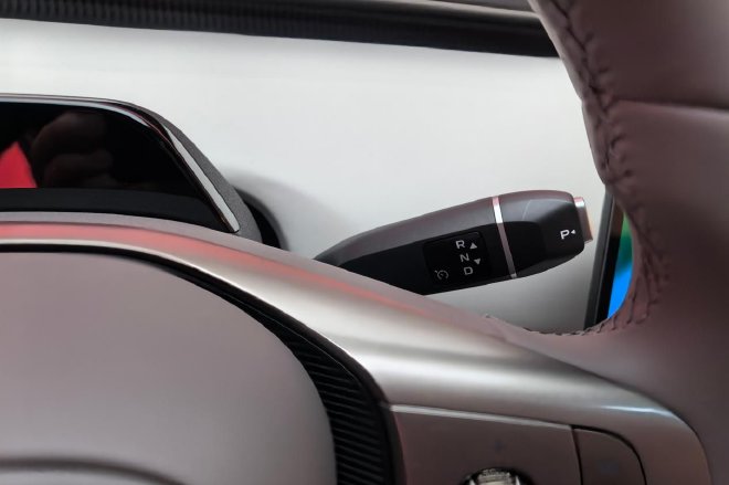 高颜值科技新物种 静态体验深蓝L06