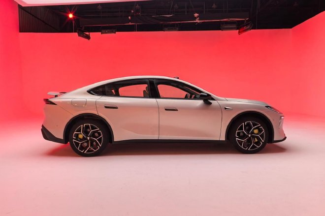 高颜值科技新物种 静态体验深蓝L06