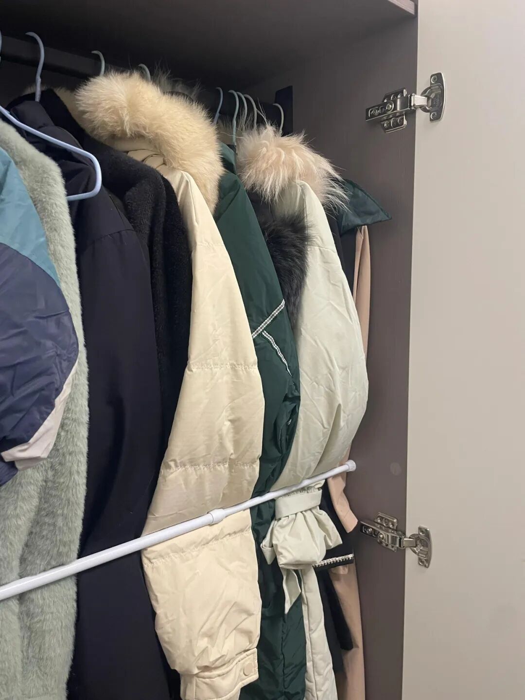 被中年阿姨的“衣柜收纳”折服了,换个思路,家里就井井有条!_被中年阿姨的“衣柜收纳”折服了,换个思路,家里就井井有条!_