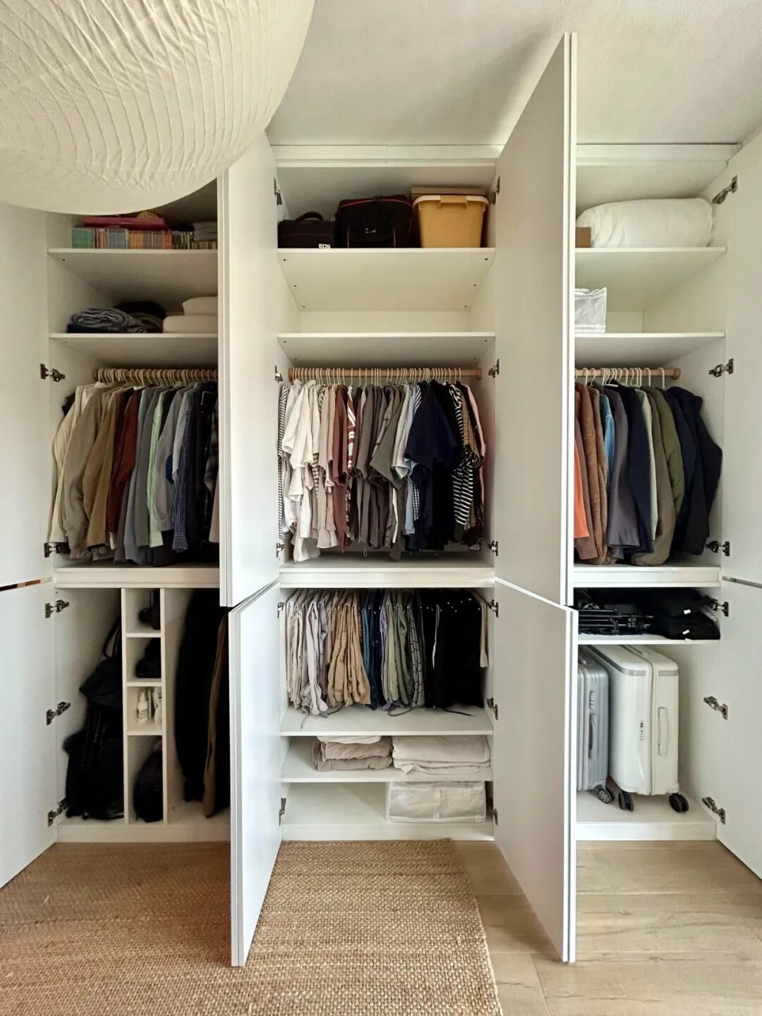 被中年阿姨的“衣柜收纳”折服了,换个思路,家里就井井有条!__被中年阿姨的“衣柜收纳”折服了,换个思路,家里就井井有条!