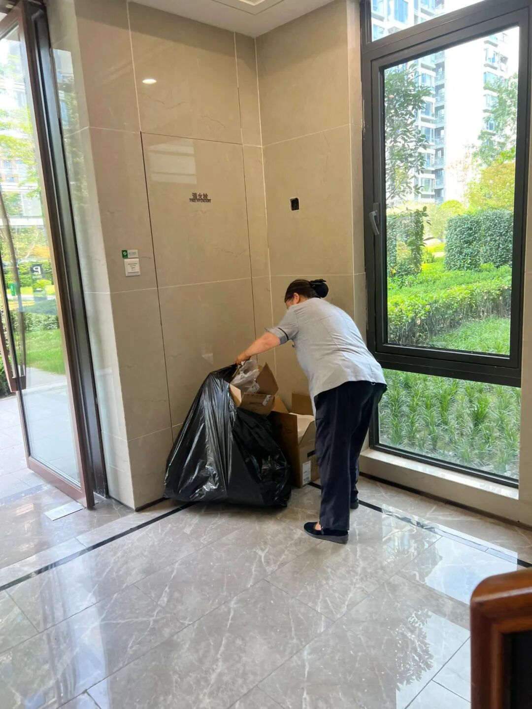 _扔多余的东西_扔出去的东西