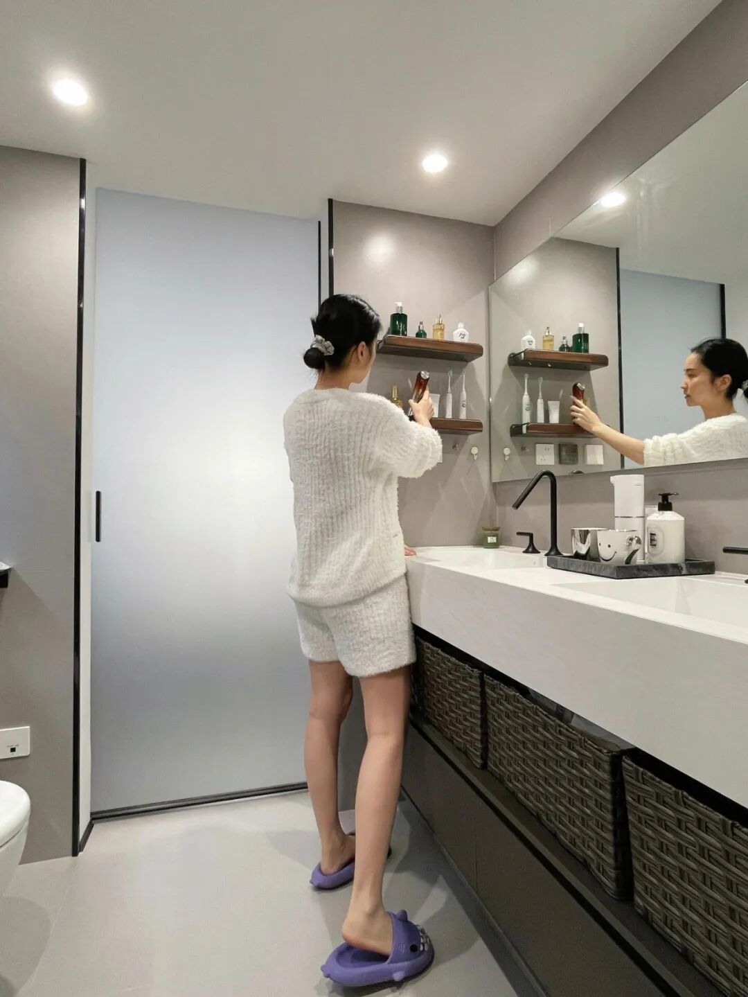 _淋浴隔断玻璃怎么擦干净_淋浴玻璃隔断安装视频