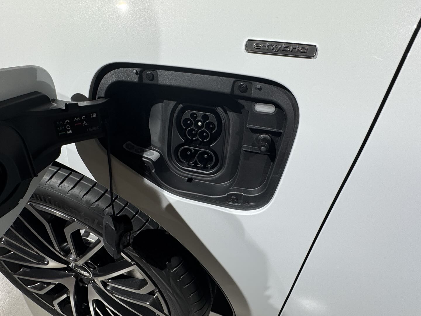 _2021慕尼黑车展宝马_宝马慕尼黑总部照片