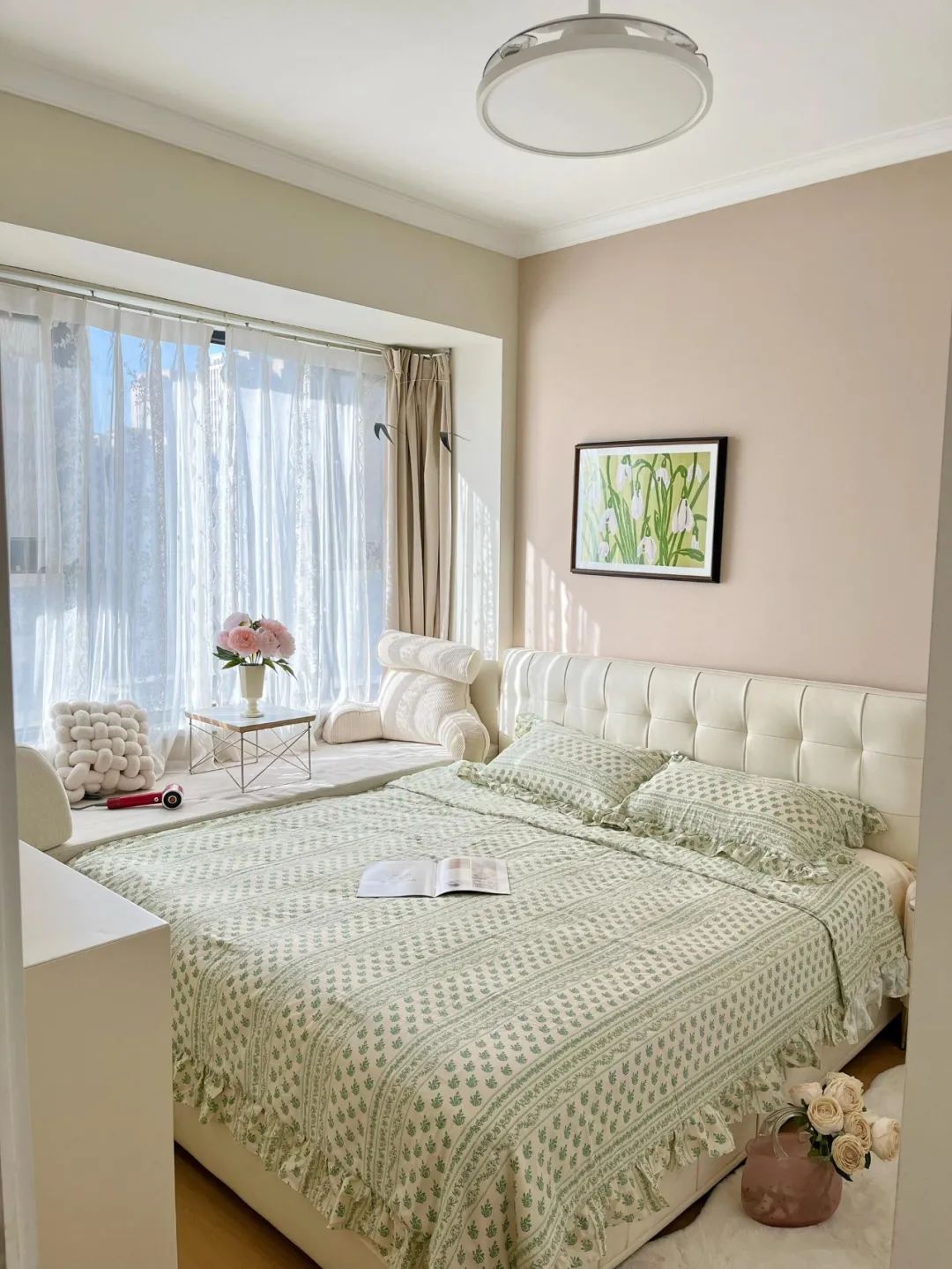 被年轻人家的“飘窗设计”惊到了!打开思路后,直接就多了半间房_被年轻人家的“飘窗设计”惊到了!打开思路后,直接就多了半间房_