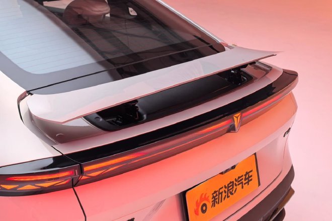 高颜值科技新物种 静态体验深蓝L06