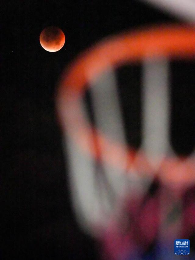 月亮脸红了__月亮脸红了是什么意思