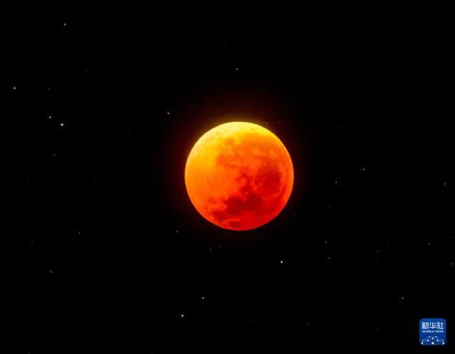 月亮脸红了是什么意思_月亮脸红了_