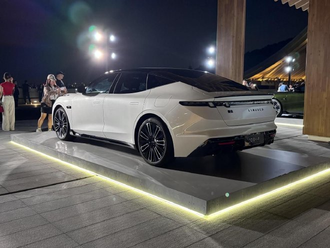 领克10 EM-P上市 限时价16.38万元起