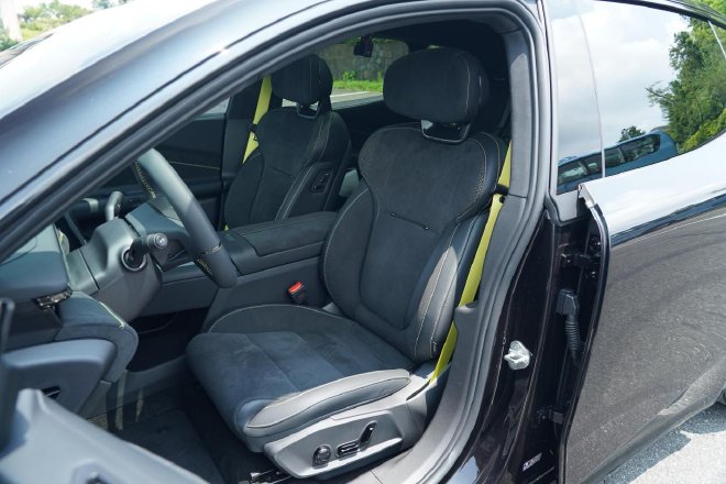 领克10 EM-P上市 限时价16.38万元起