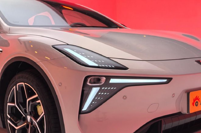 高颜值科技新物种 静态体验深蓝L06