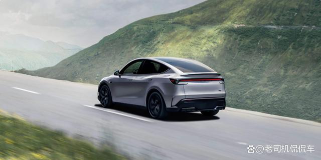 车标一换,销量砍半!特斯拉卖的好的关键:不是中国品牌-有驾