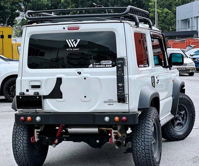 落地不足20W，铃木吉姆尼新造型曝光，越野魅力无限-有驾