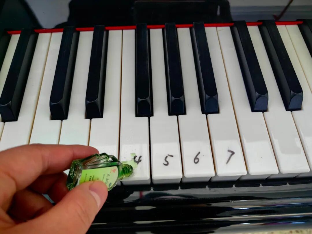 _被风油精的“神仙用法”圈粉了！换个方式后，根本就不够用_被风油精的“神仙用法”圈粉了！换个方式后，根本就不够用