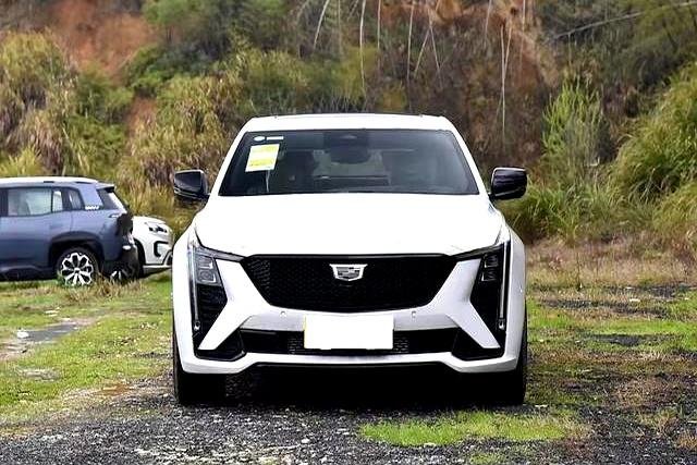 撑不住了!9月油车狂打折,最高便宜一半多,合资品牌全在降价-有驾