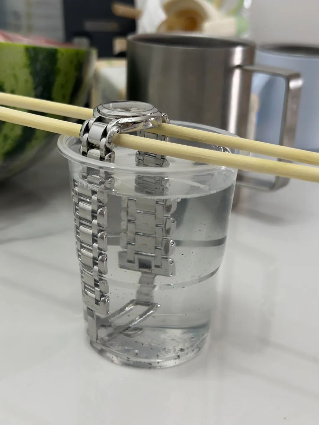 _被年轻人“生活鬼点子”折服了！看似离谱，却解决了不少生活痛点_被年轻人“生活鬼点子”折服了！看似离谱，却解决了不少生活痛点