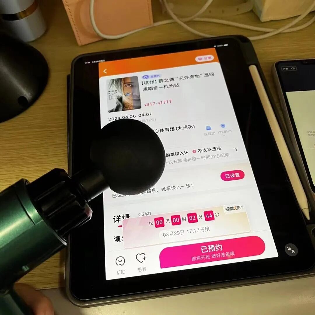 _被年轻人“生活鬼点子”折服了！看似离谱，却解决了不少生活痛点_被年轻人“生活鬼点子”折服了！看似离谱，却解决了不少生活痛点