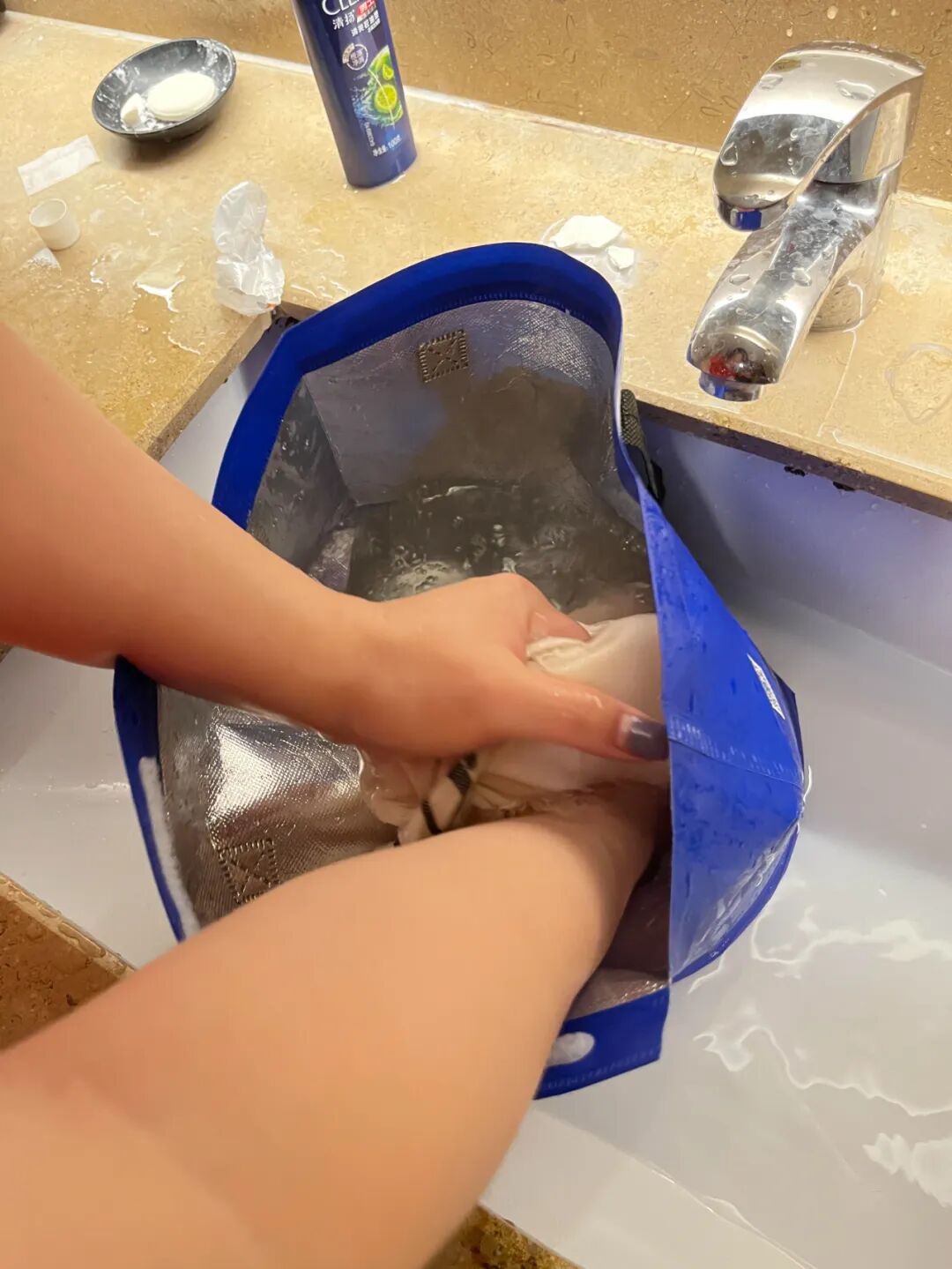 _被年轻人“生活鬼点子”折服了！看似离谱，却解决了不少生活痛点_被年轻人“生活鬼点子”折服了！看似离谱，却解决了不少生活痛点