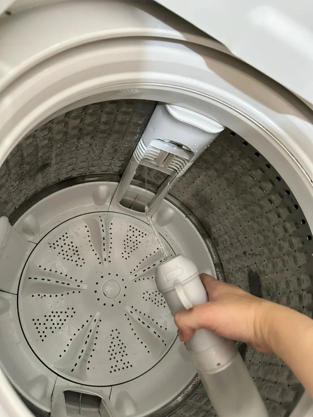 被年轻人“生活鬼点子”折服了！看似离谱，却解决了不少生活痛点__被年轻人“生活鬼点子”折服了！看似离谱，却解决了不少生活痛点