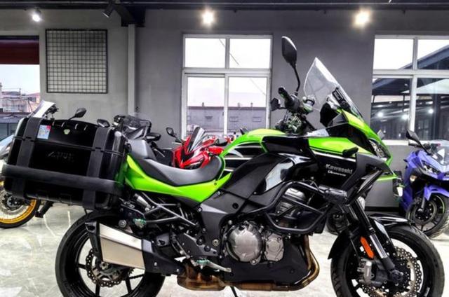 川崎官方在国内发布了全新的Versys1100车型,售价15.9万元,增量不增价看似良心新品实则技术配置大升级,满足骑行爱好者的多重需求-有驾