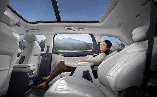 锐界L混动大七座，综合优惠至高5万！6月抄底，汉兰达跟不跟？-有驾