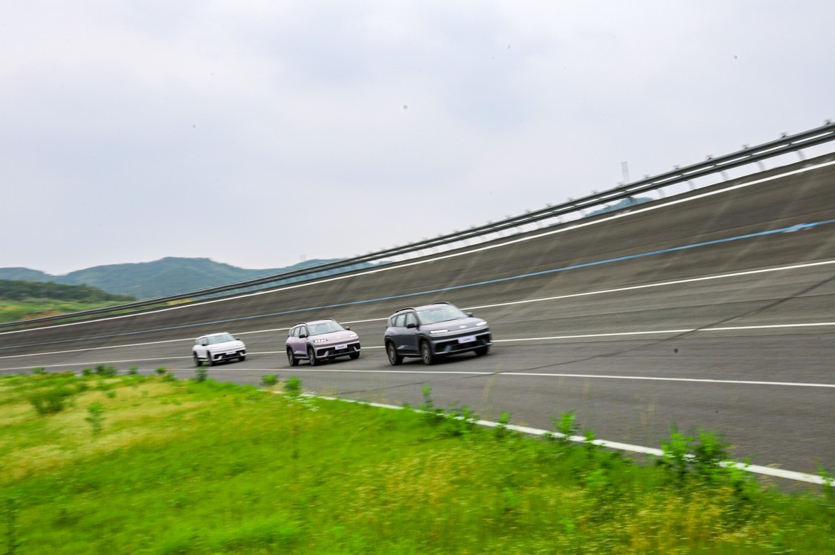 全球随机视频怎么验证__万科实测实量标准2018