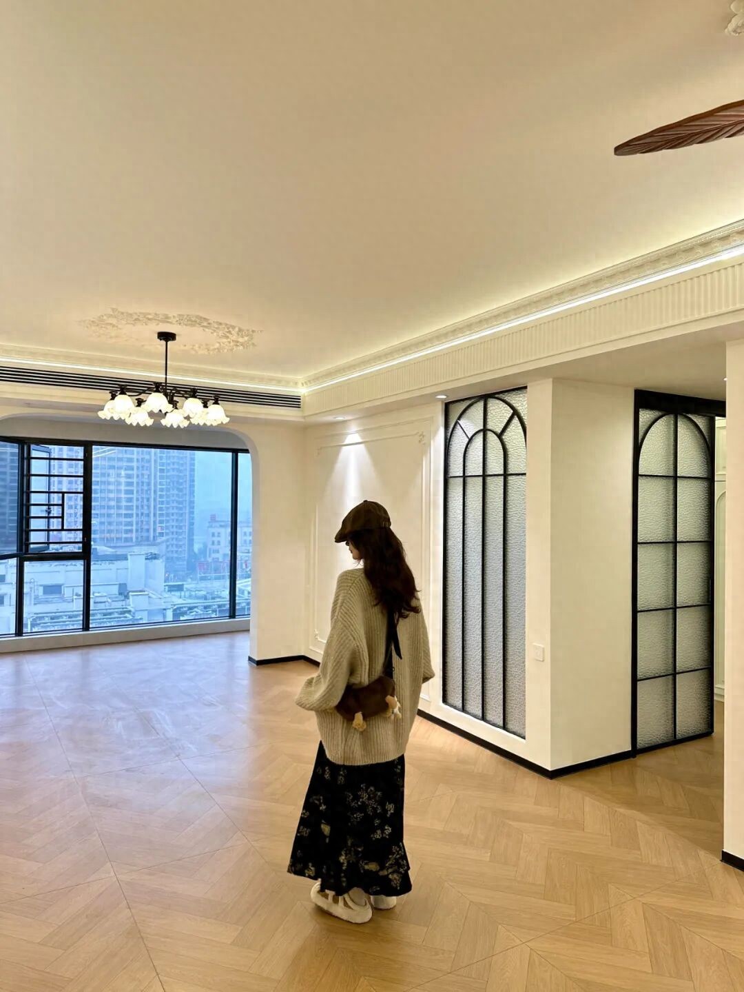 _装修年轻化_年轻人要省钱还是要花钱