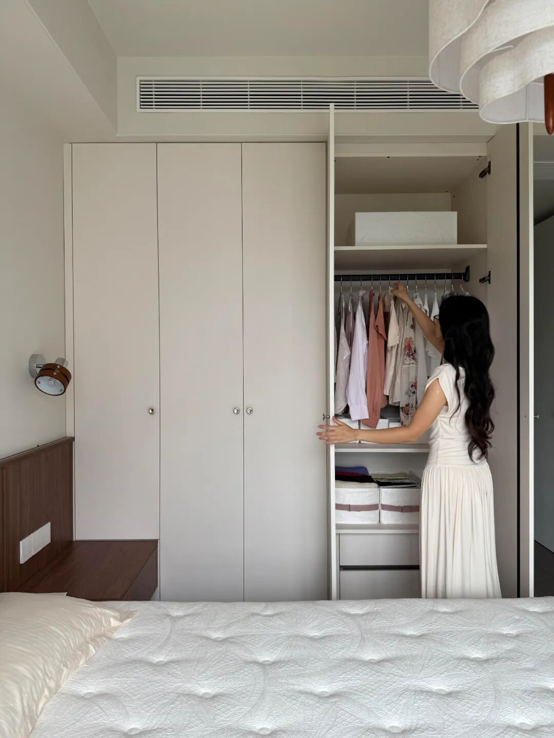 装修年轻化__年轻人要省钱还是要花钱