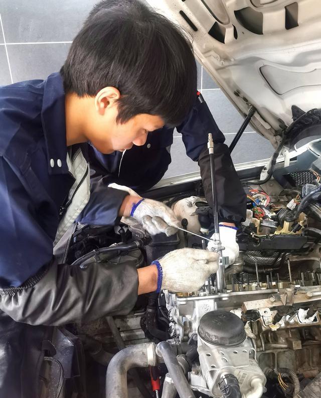 都说丰田比大众耐用，为何修车师傅都选大众？-有驾