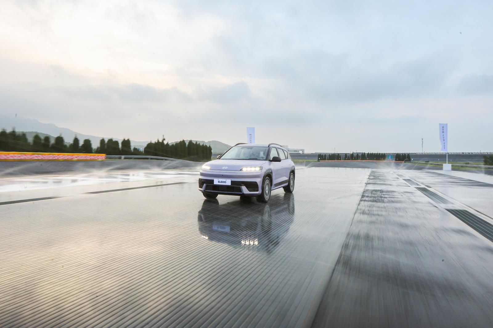 _纯电操控新标尺？北京现代EO首测背后的技术逻辑_纯电操控新标尺？北京现代EO首测背后的技术逻辑