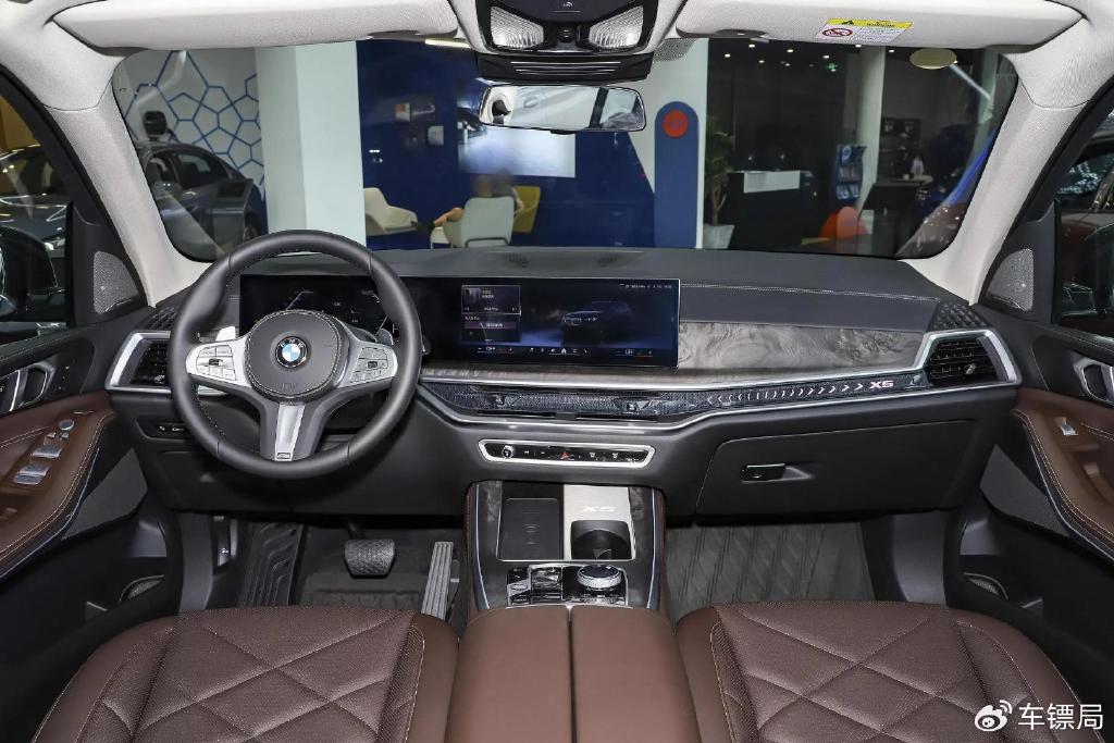 沃尔沃XC90对比宝马X5,选谁更理性?