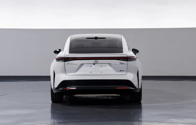 广汽丰田铂智7申报信息曝光 定位D级旗舰