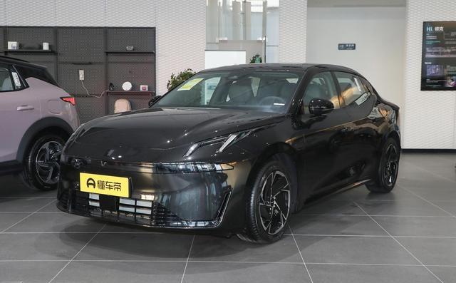 新车丨现款13.98万起-外观微调，新款海豹07DM-i实车亮相-有驾