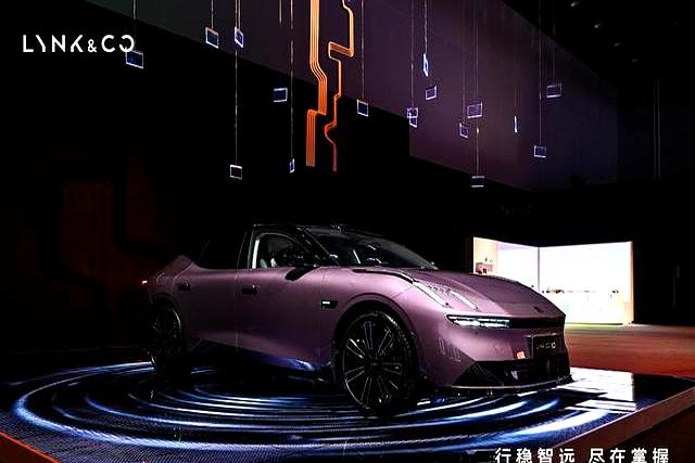 谁说高价?领克10 EM-P上市,16.38万起全系四驱,颠覆混动市场!-有驾