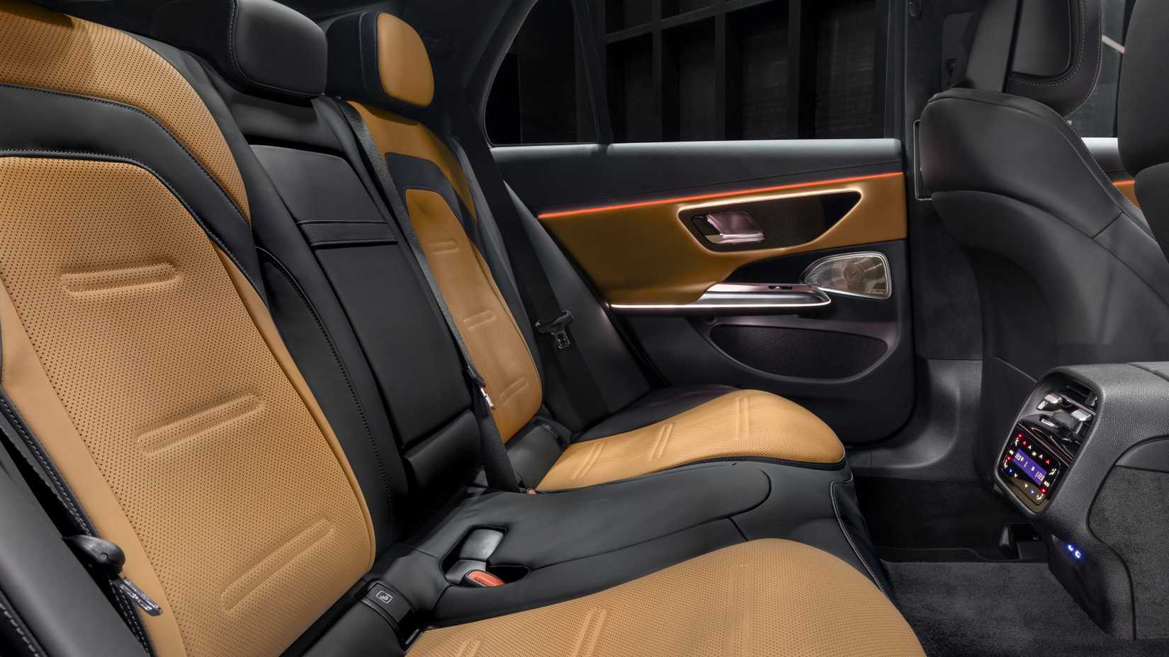 欧曼前四后八375马力急售__扭矩高好还是马力高好