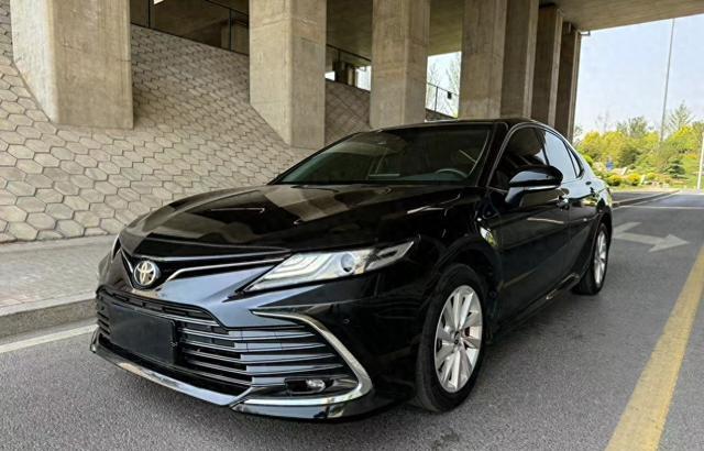 凯美瑞经典之旅：从节能到保值利器，2021年款二手车价值解析-有驾