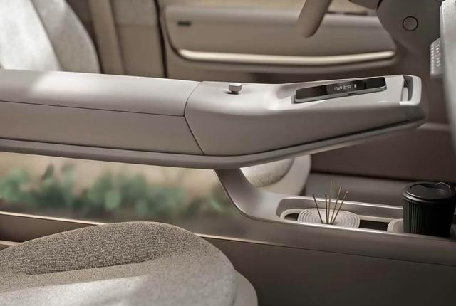 大众ID。CROSS概念车正式亮相!车内空间加宽,搭载前置单电机-有驾