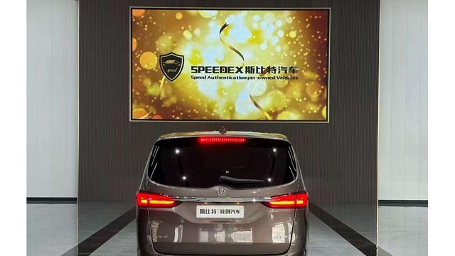 17万买准新别克GL8,跑4万多公里,商用家用怎么选-有驾