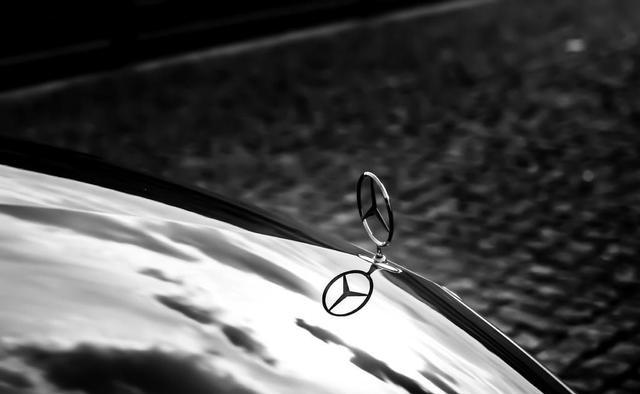 喊着要做“全能选手”，奔驰在华却卡在创新瓶颈里-有驾